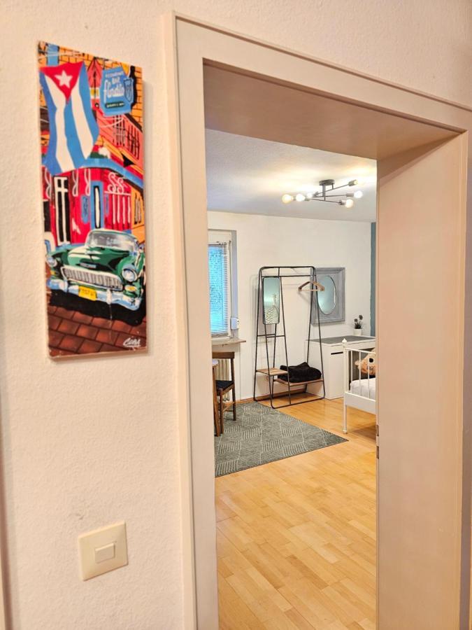 Doppelzimmer 2 I Geteiltes Bad & Kueche I Mit Dem Zug Nur 4 Min Bis Zum Hauptbahnhof Freiburg im Breisgau Eksteriør billede