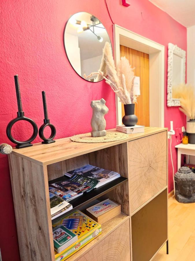 Doppelzimmer 2 I Geteiltes Bad & Kueche I Mit Dem Zug Nur 4 Min Bis Zum Hauptbahnhof Freiburg im Breisgau Eksteriør billede
