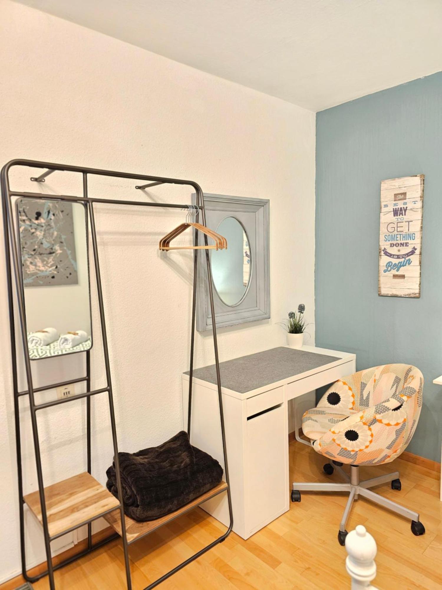 Doppelzimmer 2 I Geteiltes Bad & Kueche I Mit Dem Zug Nur 4 Min Bis Zum Hauptbahnhof Freiburg im Breisgau Eksteriør billede